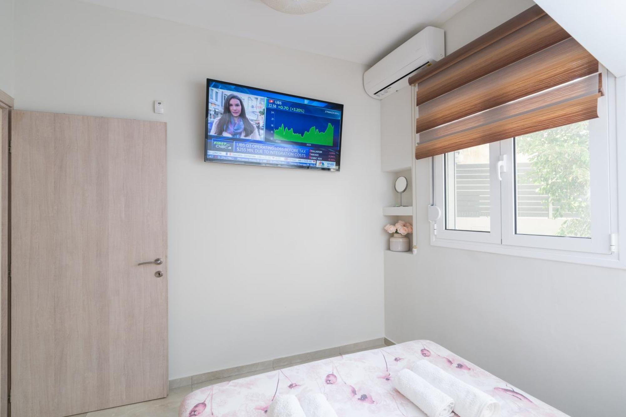 Neon Apartment, Modern, High Quality, Central Apt, Heraklion City Ngoại thất bức ảnh