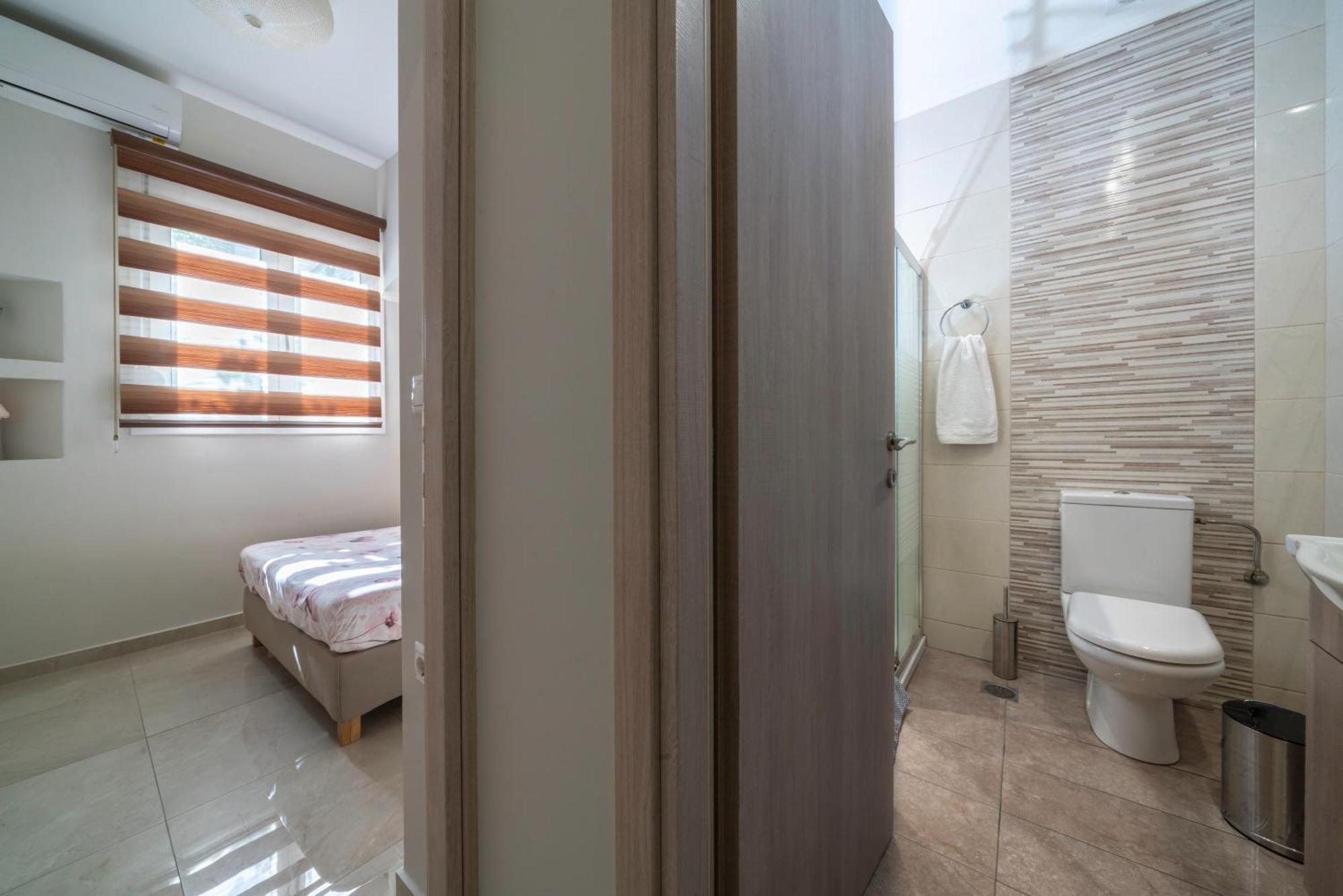 Neon Apartment, Modern, High Quality, Central Apt, Heraklion City Ngoại thất bức ảnh