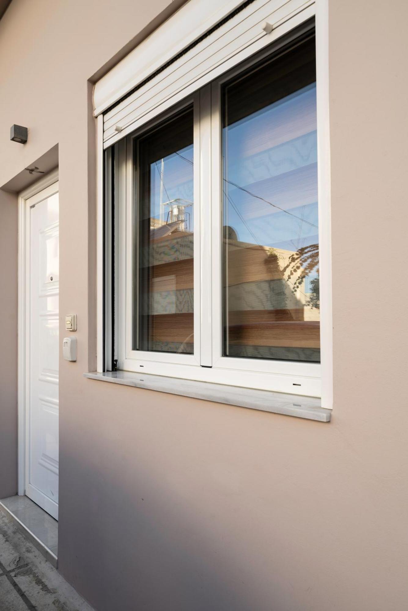 Neon Apartment, Modern, High Quality, Central Apt, Heraklion City Ngoại thất bức ảnh