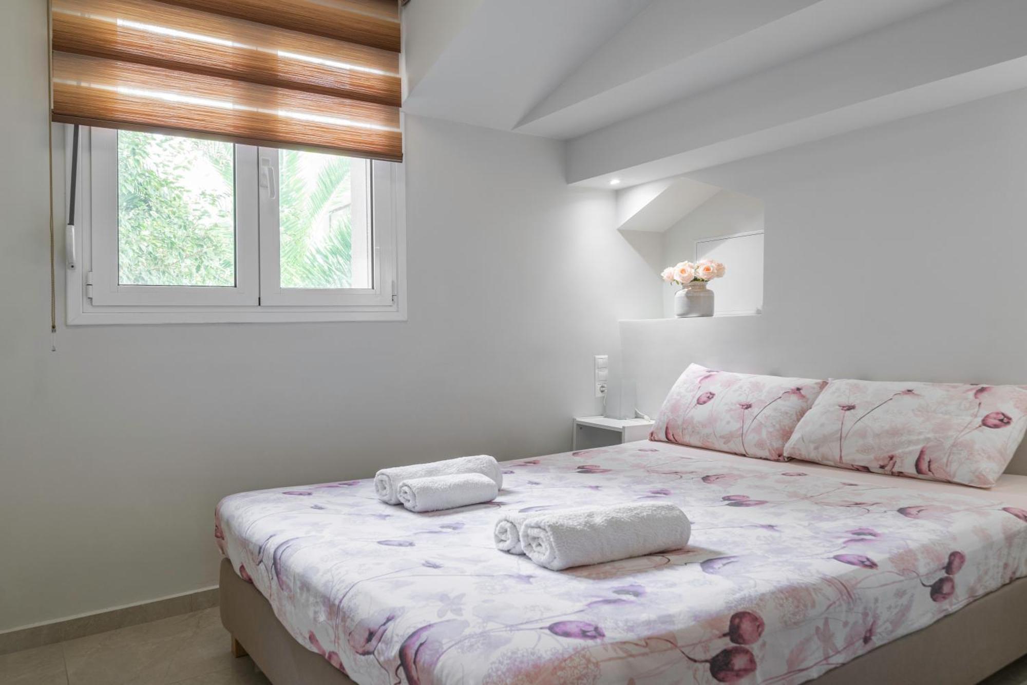 Neon Apartment, Modern, High Quality, Central Apt, Heraklion City Ngoại thất bức ảnh