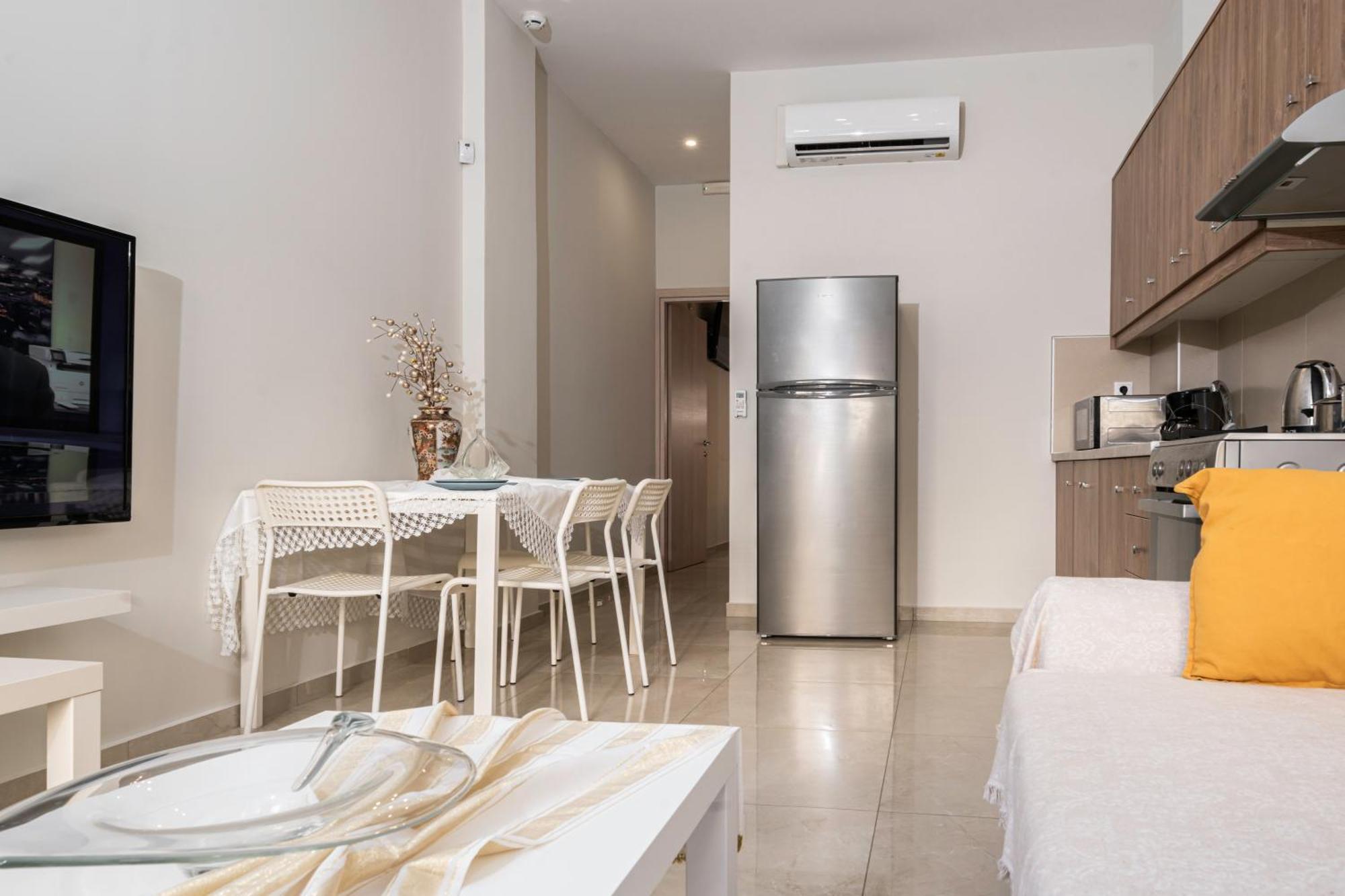 Neon Apartment, Modern, High Quality, Central Apt, Heraklion City Ngoại thất bức ảnh