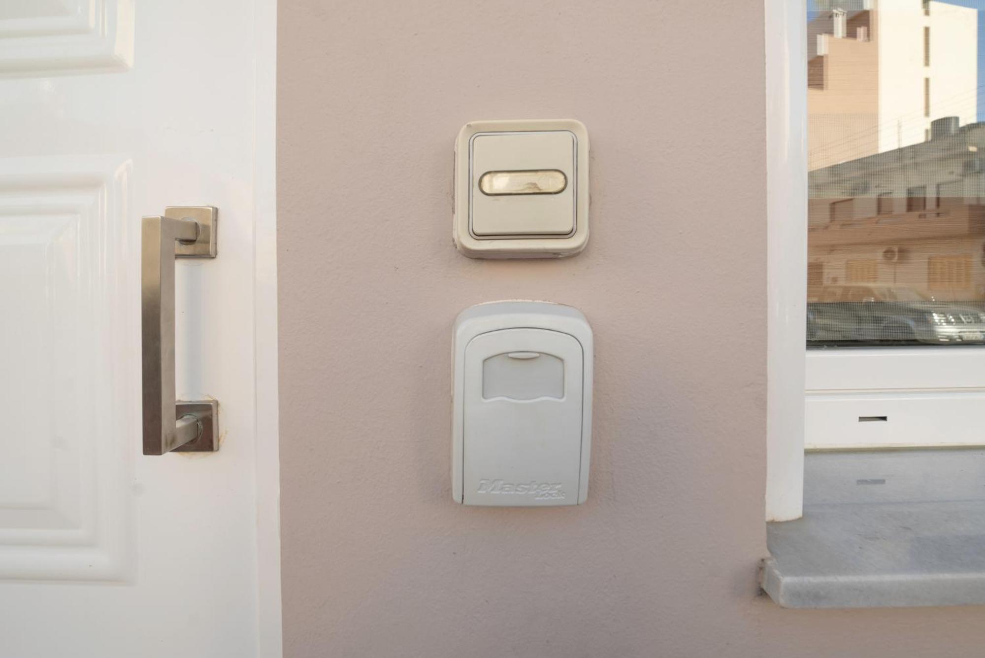 Neon Apartment, Modern, High Quality, Central Apt, Heraklion City Ngoại thất bức ảnh